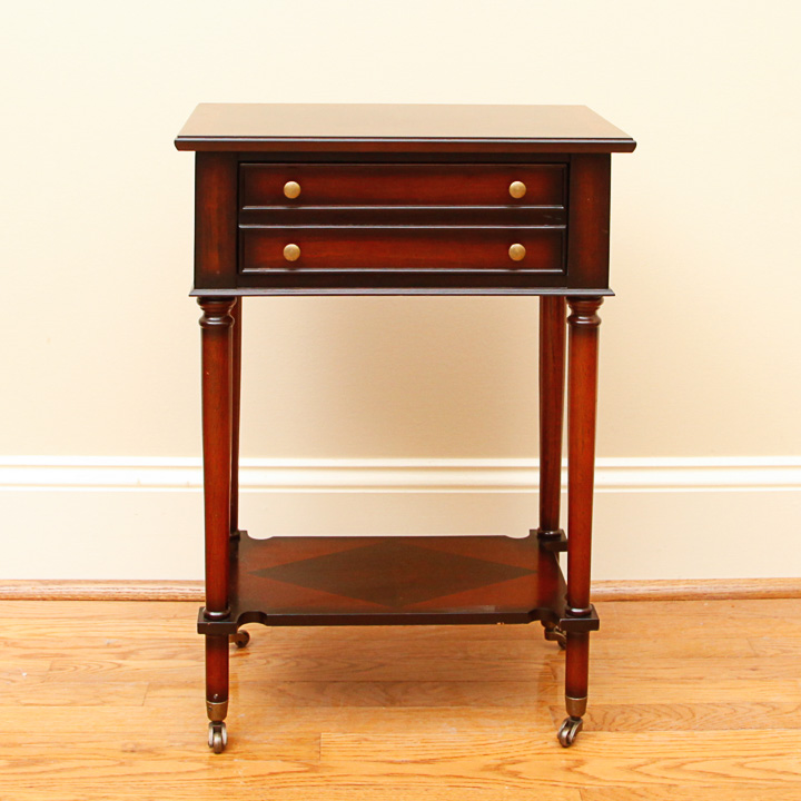 Federal Style Mahogany End Table