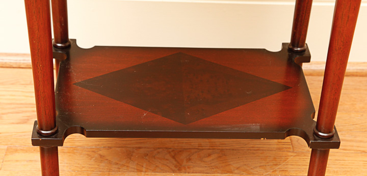 Federal Style Mahogany End Table