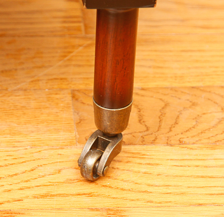 Federal Style Mahogany End Table