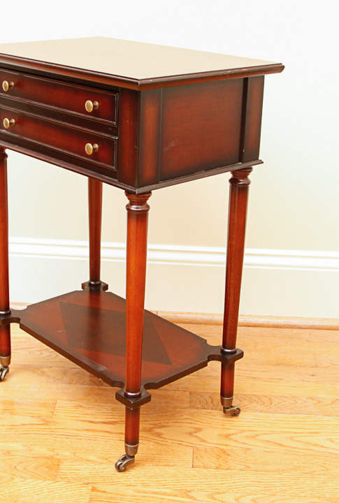 Federal Style Mahogany End Table
