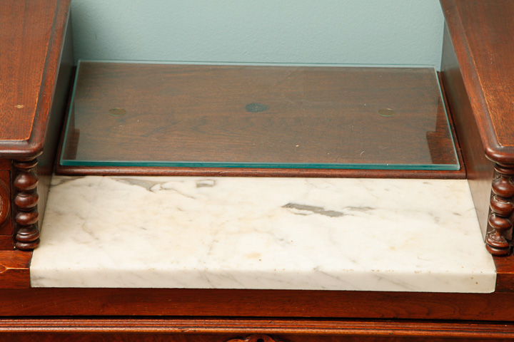 Victorian Style Vanity Dresser With Mirror