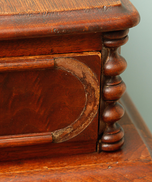 Victorian Style Vanity Dresser With Mirror