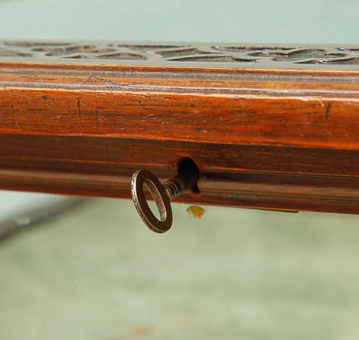 Chinese Chippendale Style Vitrine Table