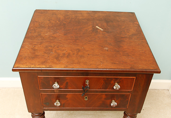 Flame Mahogany Veneer Accent Table