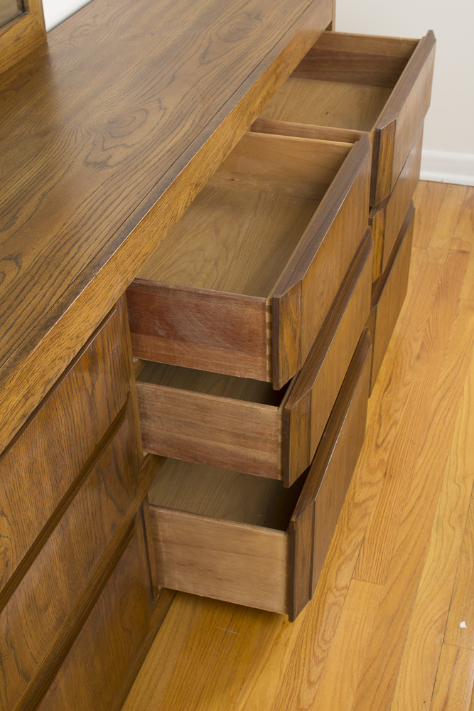Huntley by Thomasville Oak Dresser and Mirror