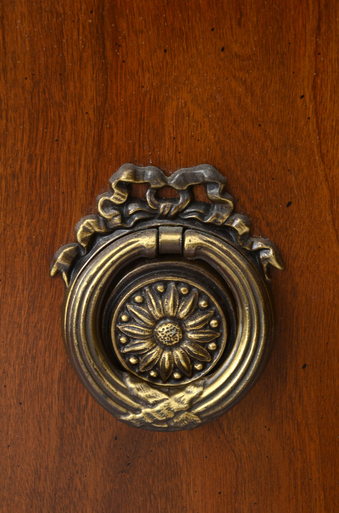 Thomasville Drop-Leaf Server