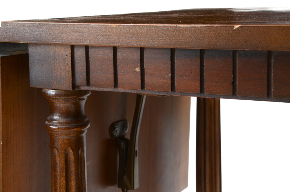 Thomasville Drop-Leaf Server