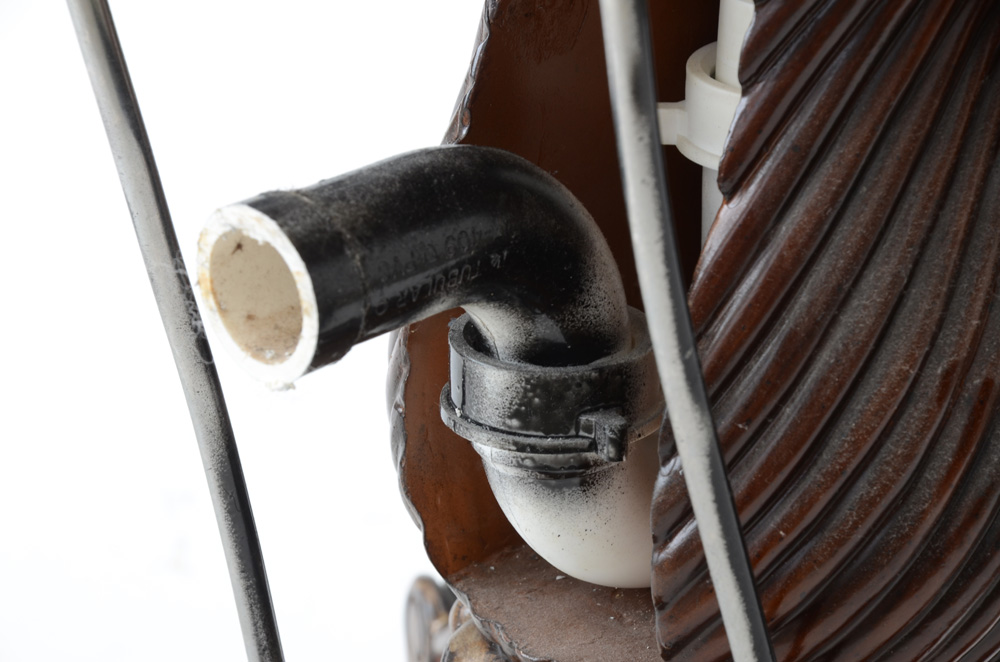 Ornately Molded Pedestal Sink