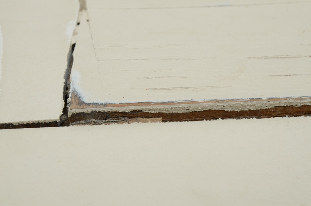 Vintage Cottage Style White Painted Dresser