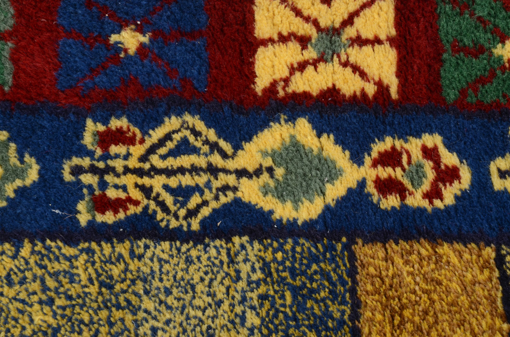 Hand-Woven Gabbeh Style Indian Accent Rug