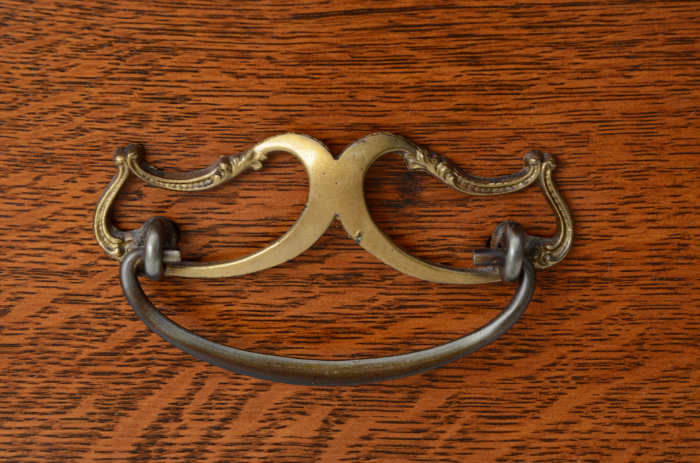Vintage Small Chest of Drawers in Oak