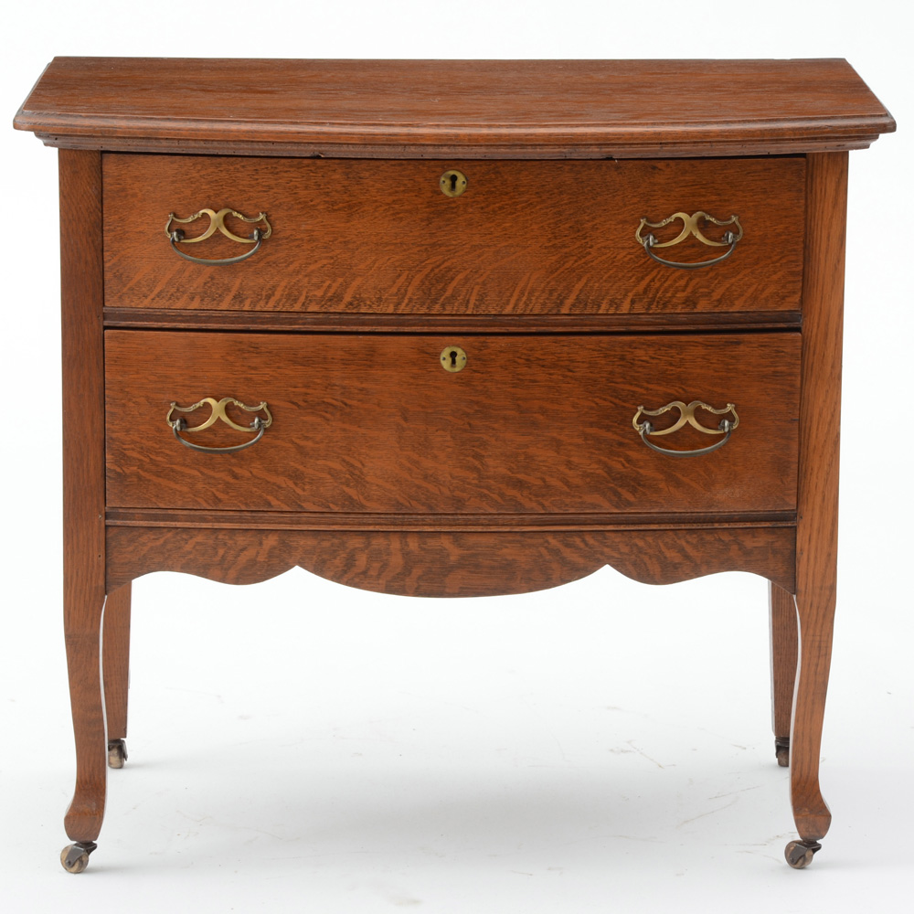 Vintage Small Chest of Drawers in Oak