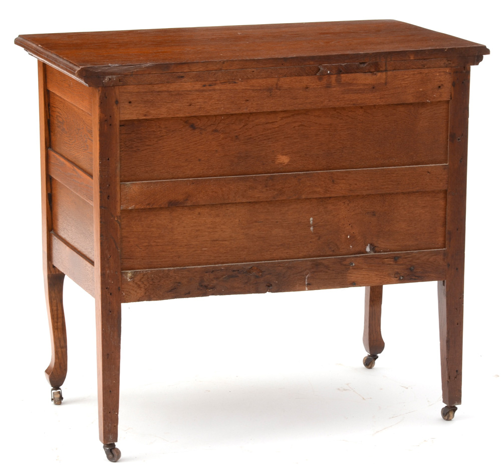Vintage Small Chest of Drawers in Oak