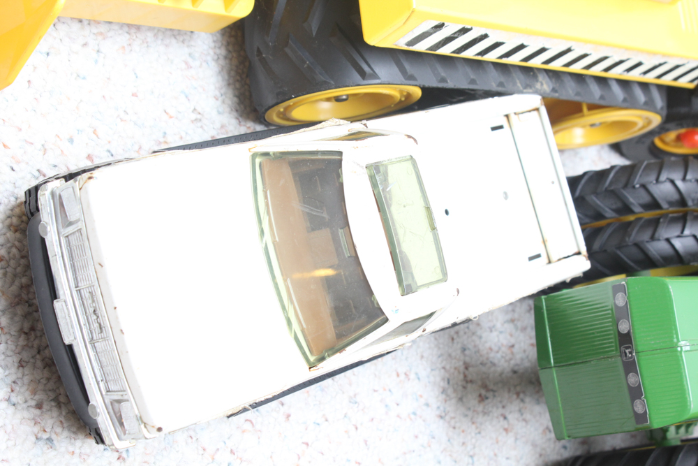 Tonka, Little Tikes and John Deer Toy Assortment