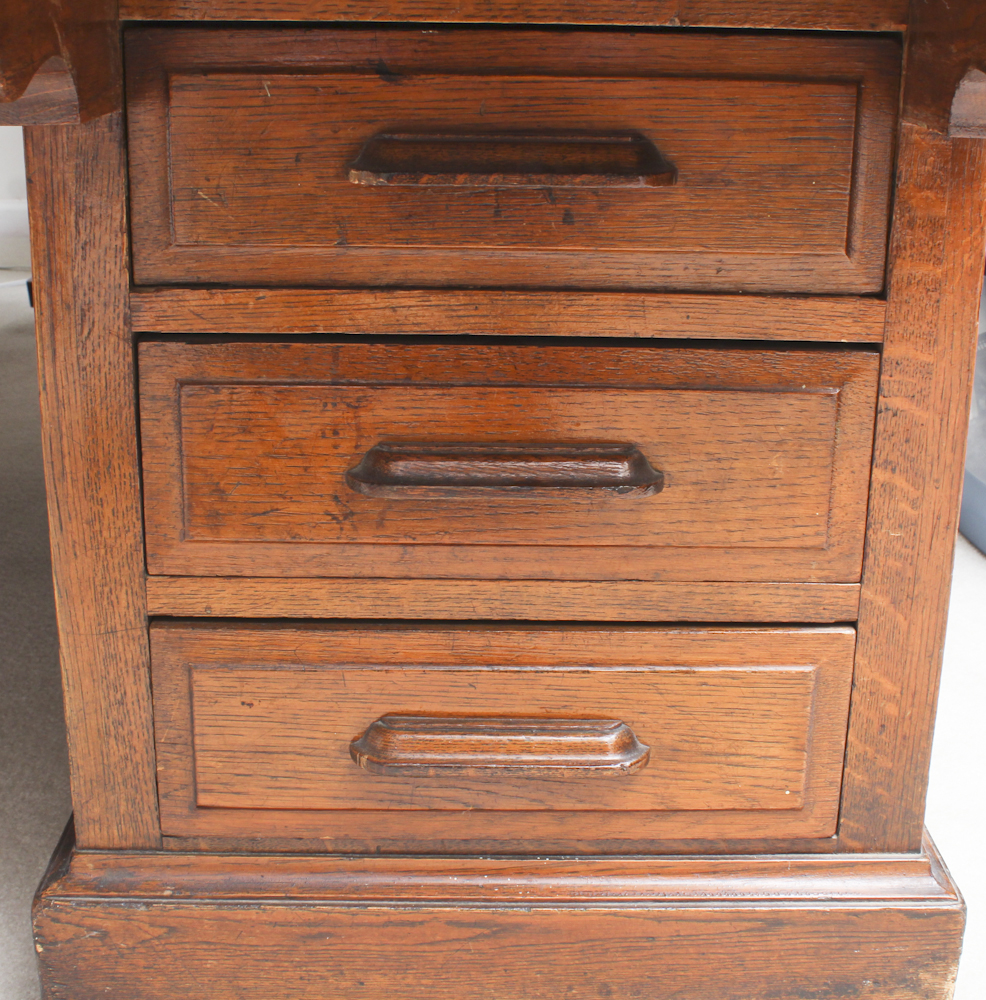 Early 20th Century Oak Leather Top Partners' Desk