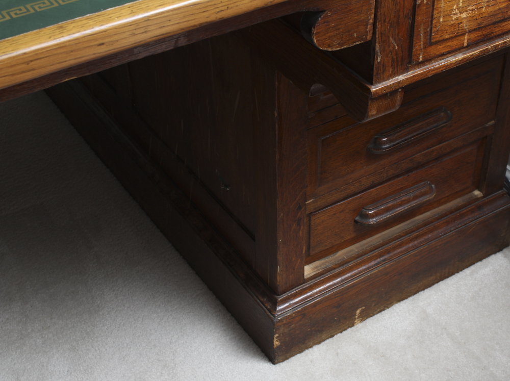 Early 20th Century Oak Leather Top Partners' Desk