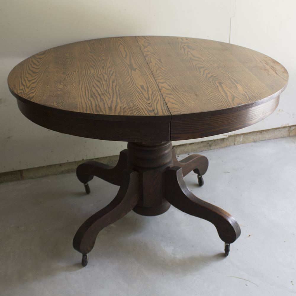 Early 20th Century Antique Round Oak Dining Table