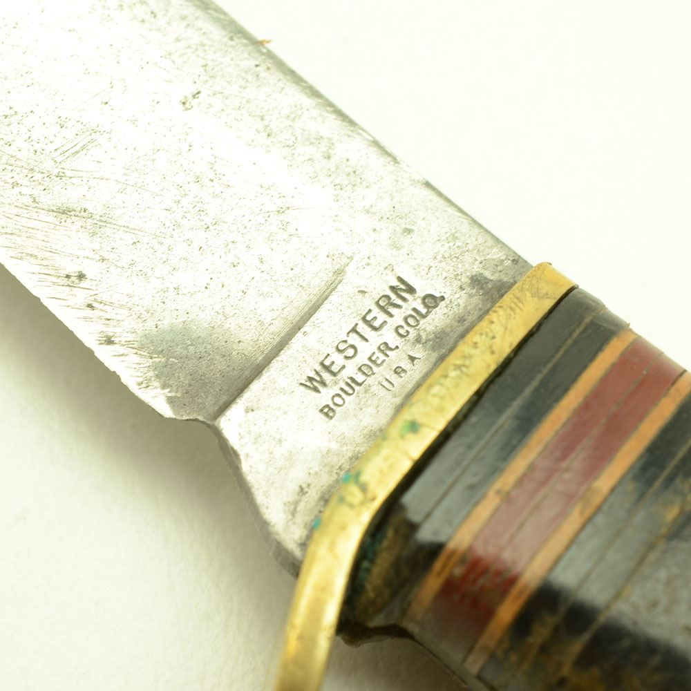 Western Fixed Blade Knife in Sheath and Three Powder Horns