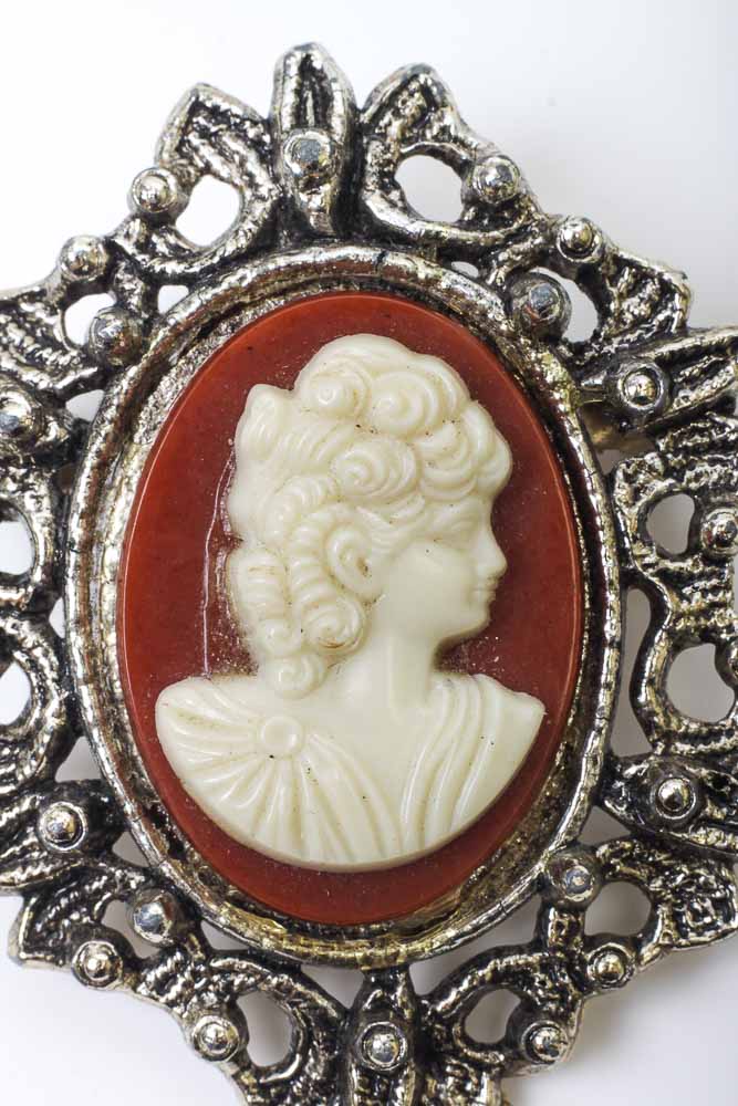 Costume Cameo Jewelry