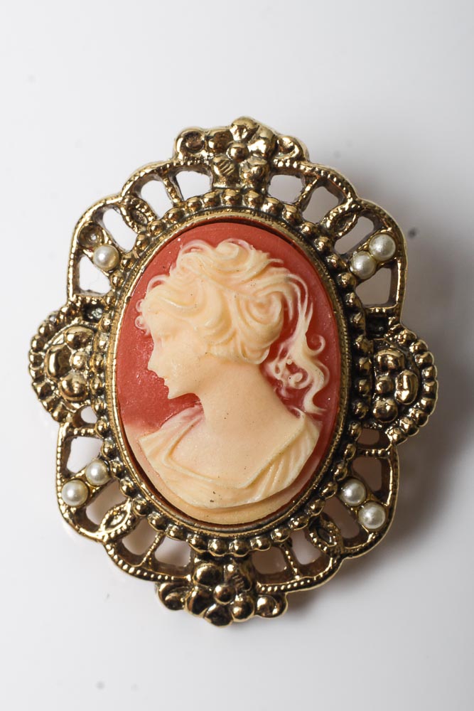 Costume Cameo Jewelry