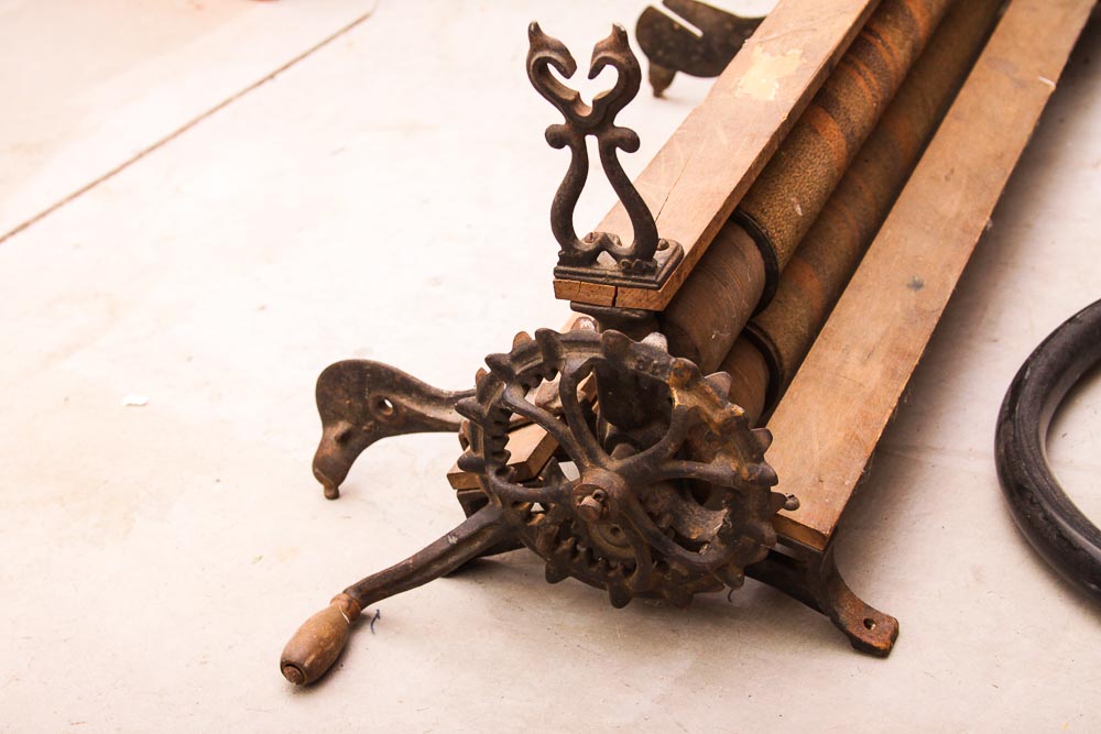 Antique Waukegan Wallpaper Trimmer