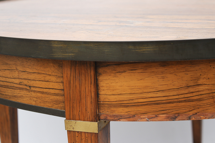 Vintage Hepplewhite Style Accent Table