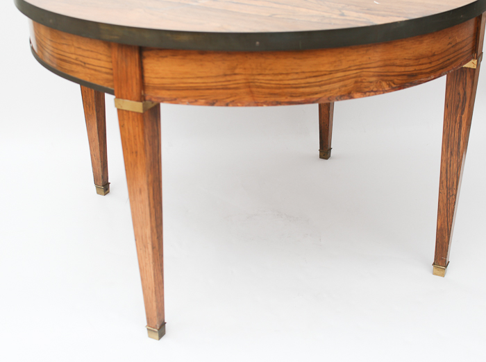 Vintage Hepplewhite Style Accent Table