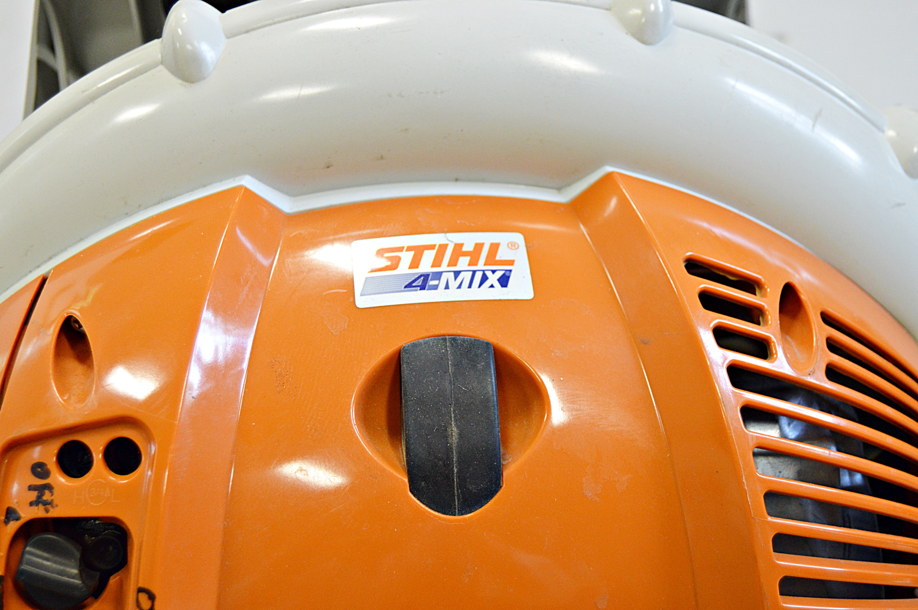 Stihl BR 550 4-Mix Gas-Powered Backpack Blower