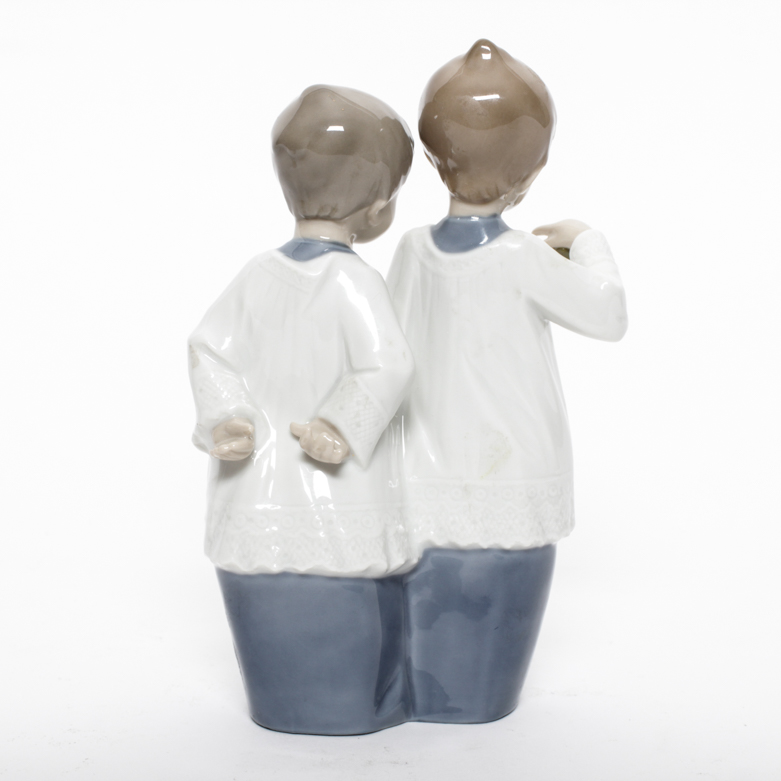Vintage Nao by Lladro Figurines