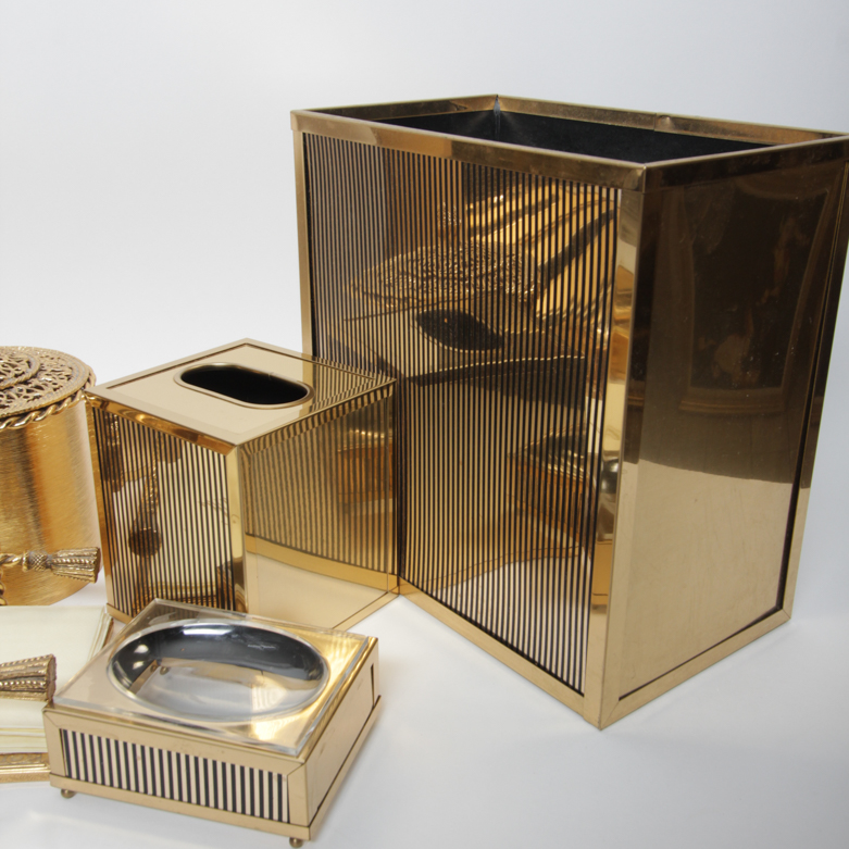 Vintage Stylebuilt Accessories Bathroom Set