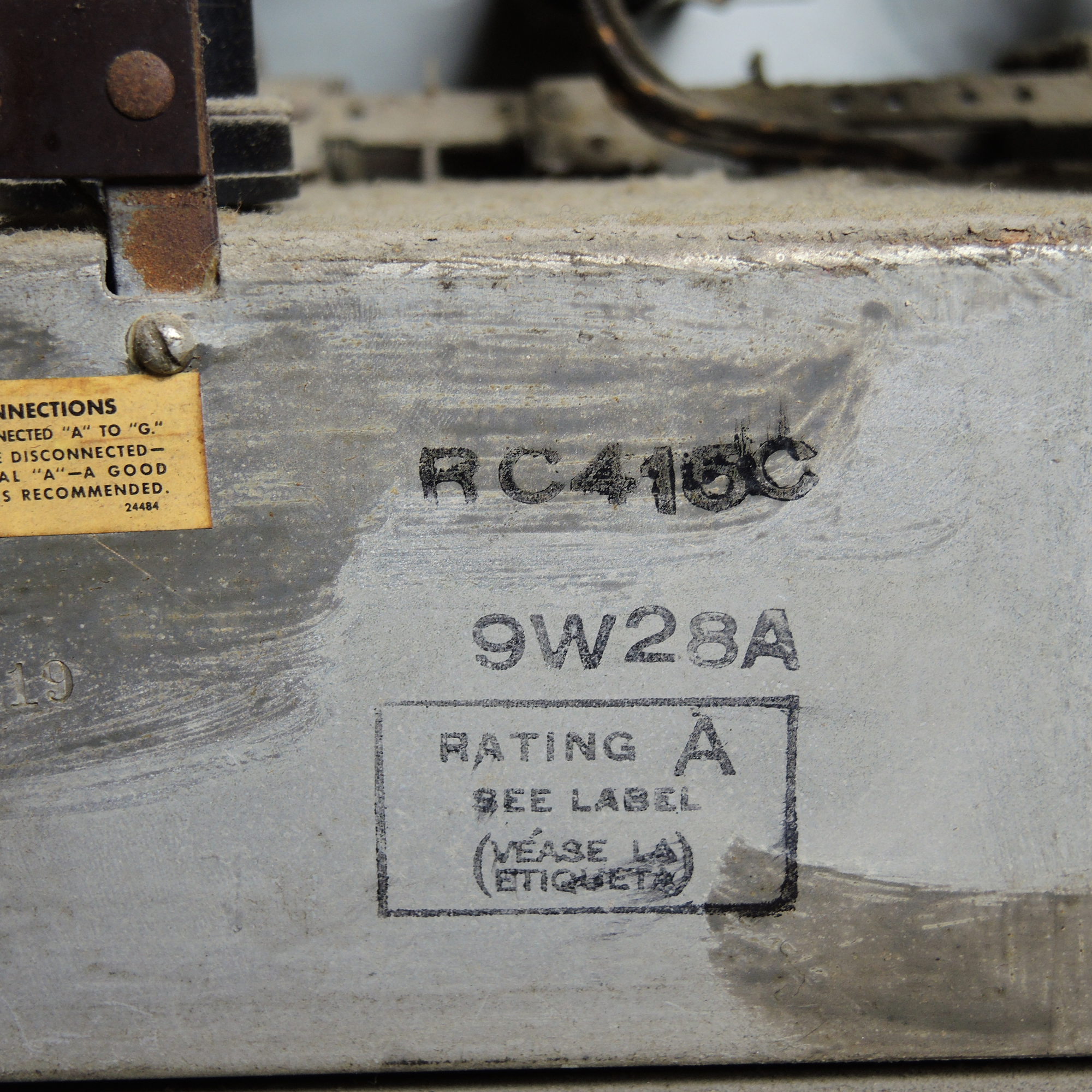 Vintage 1930s RCA K80 Console Radio