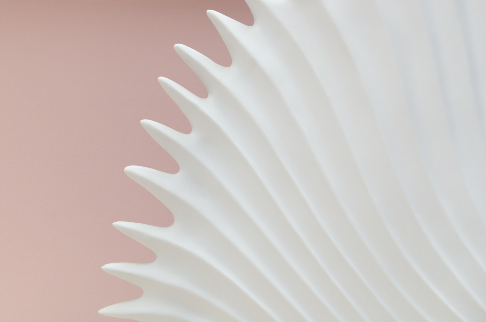 White Palmetto Leaf Accent Lamp