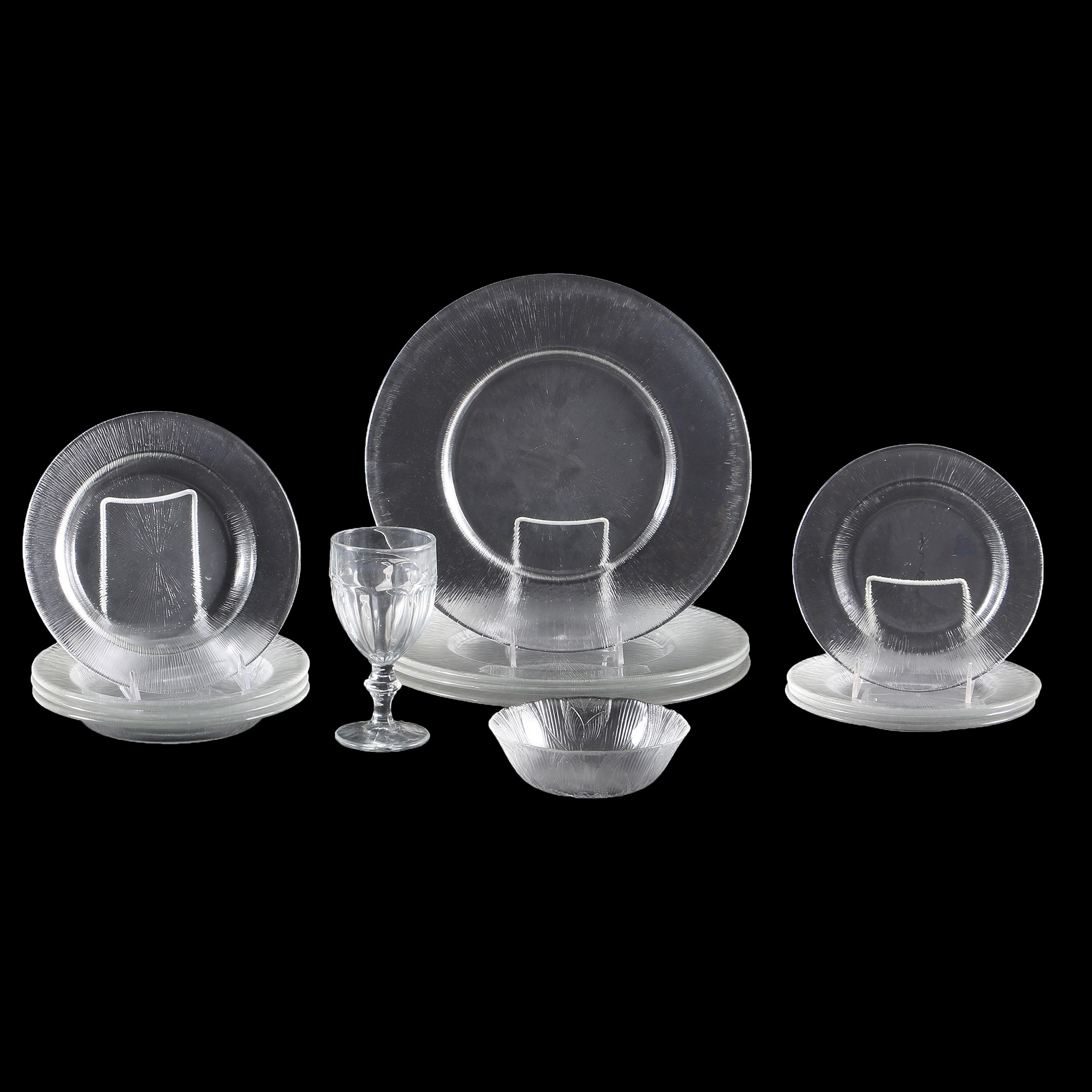 Reeded Dish Set
