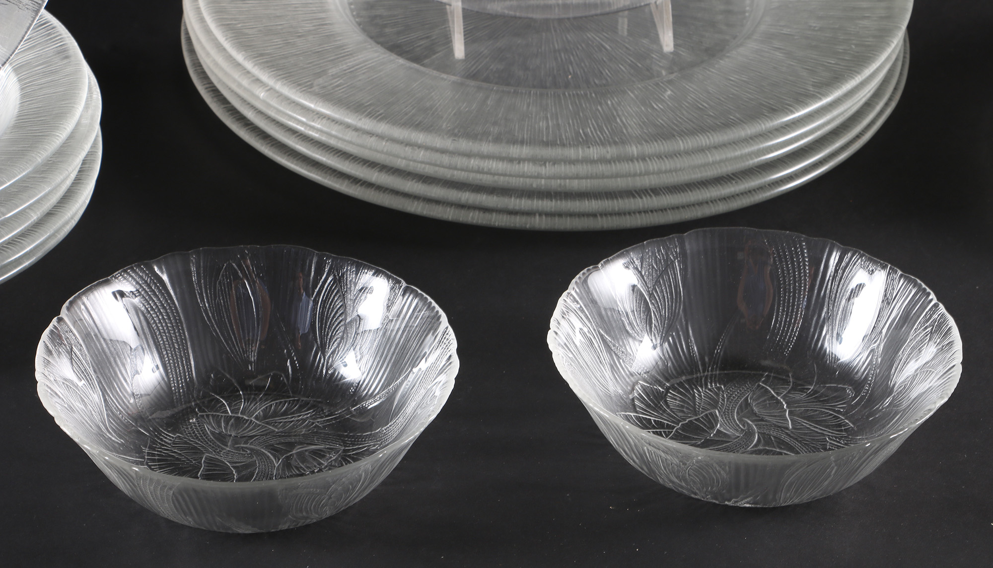 Textured Frosted Glass Serveware