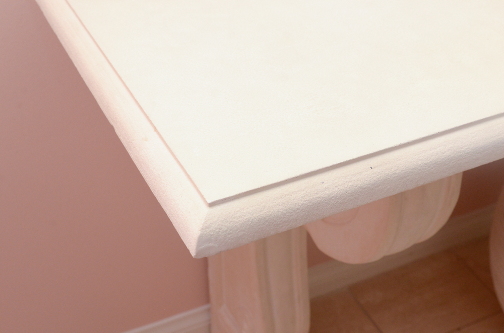 Neoclassical Style Entry Table