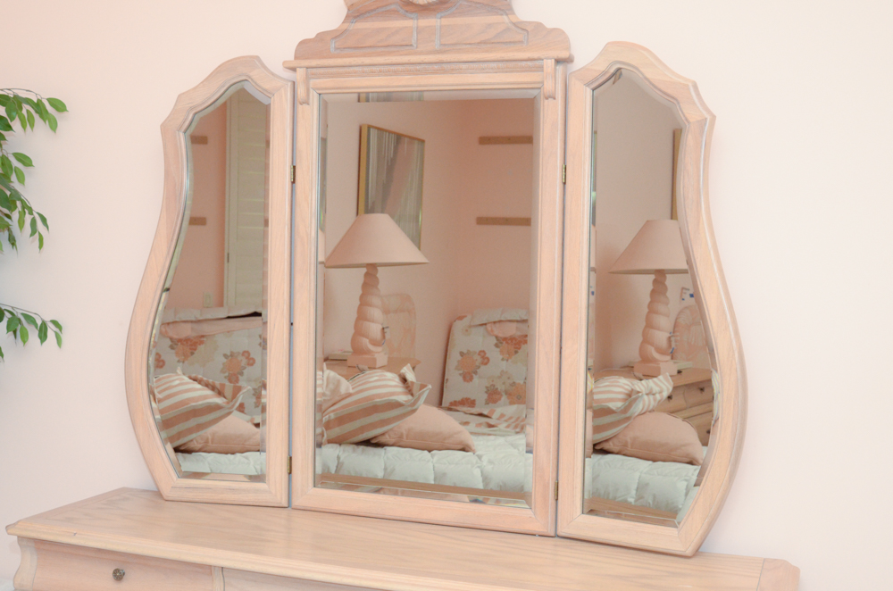 Oak Bombe Vanity Dresser With Mirror