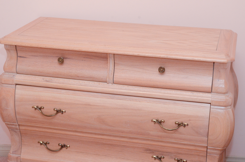 Maple Bombe Style Chest