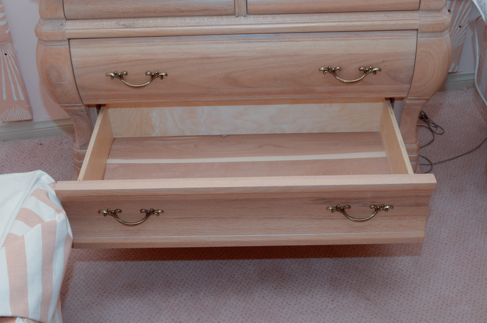 Maple Bombe Style Chest