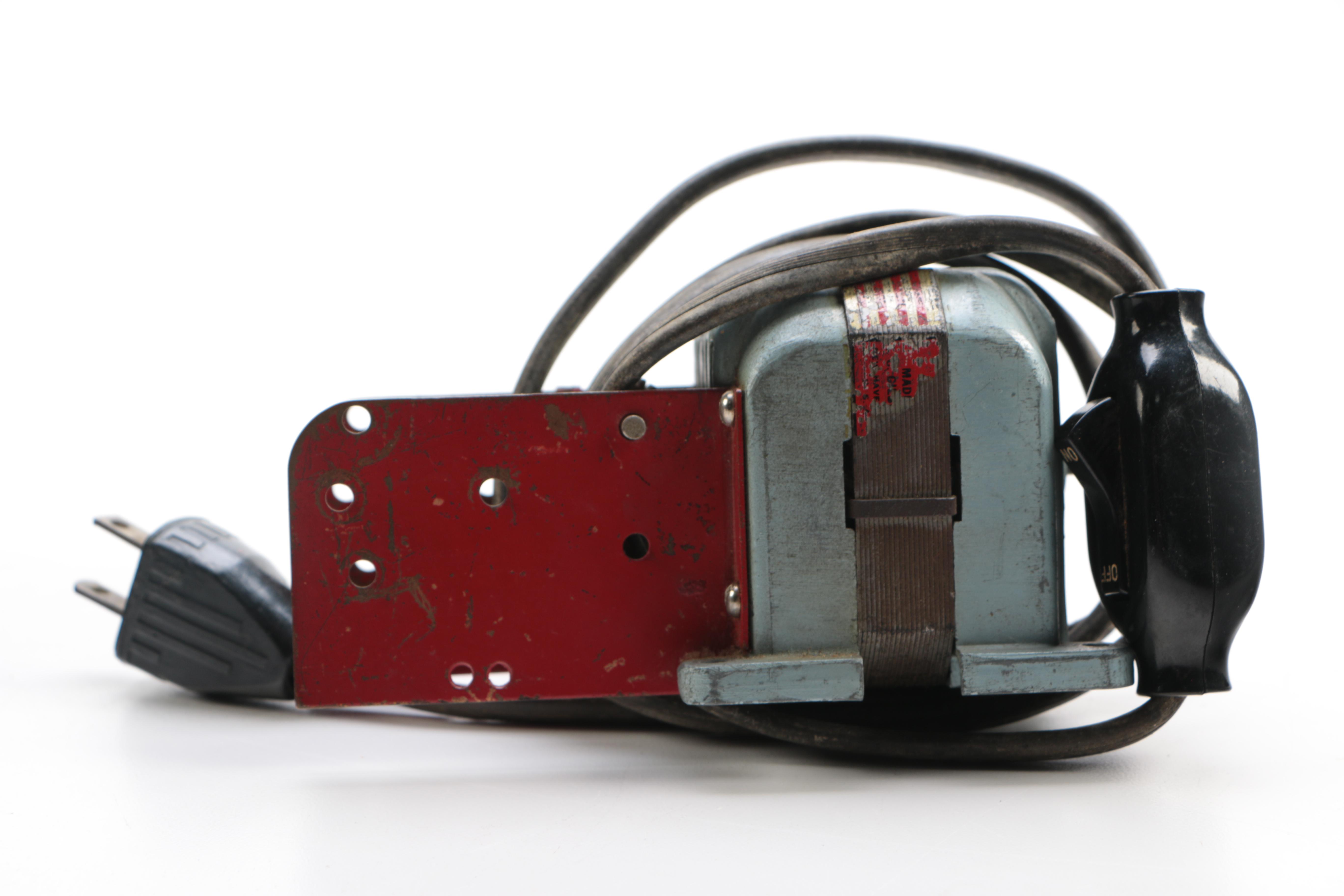 1940s–1950s Lionel Construction Kit With Gilbert Erector Accessories