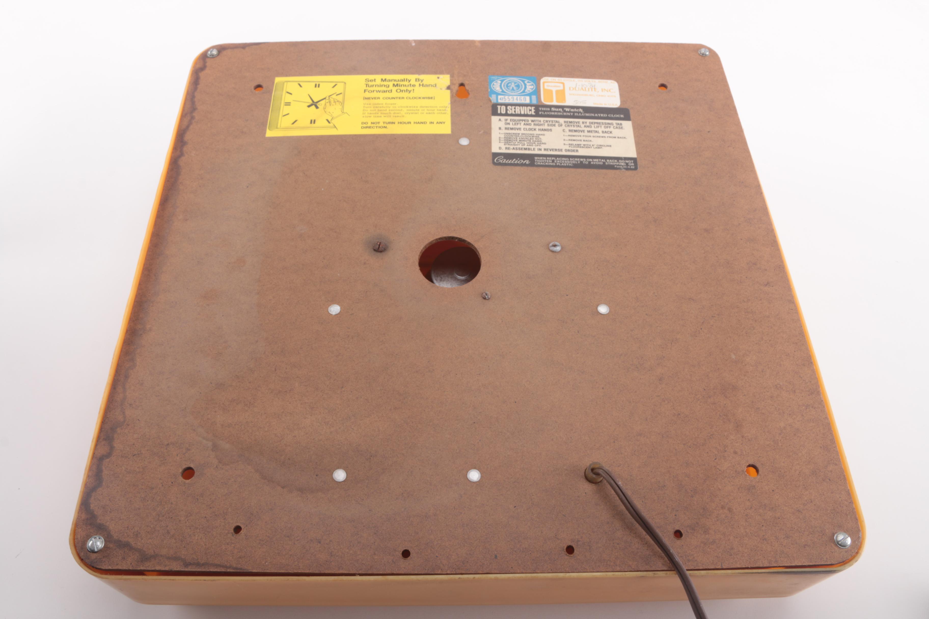 Dayton Plastic Wall Clock