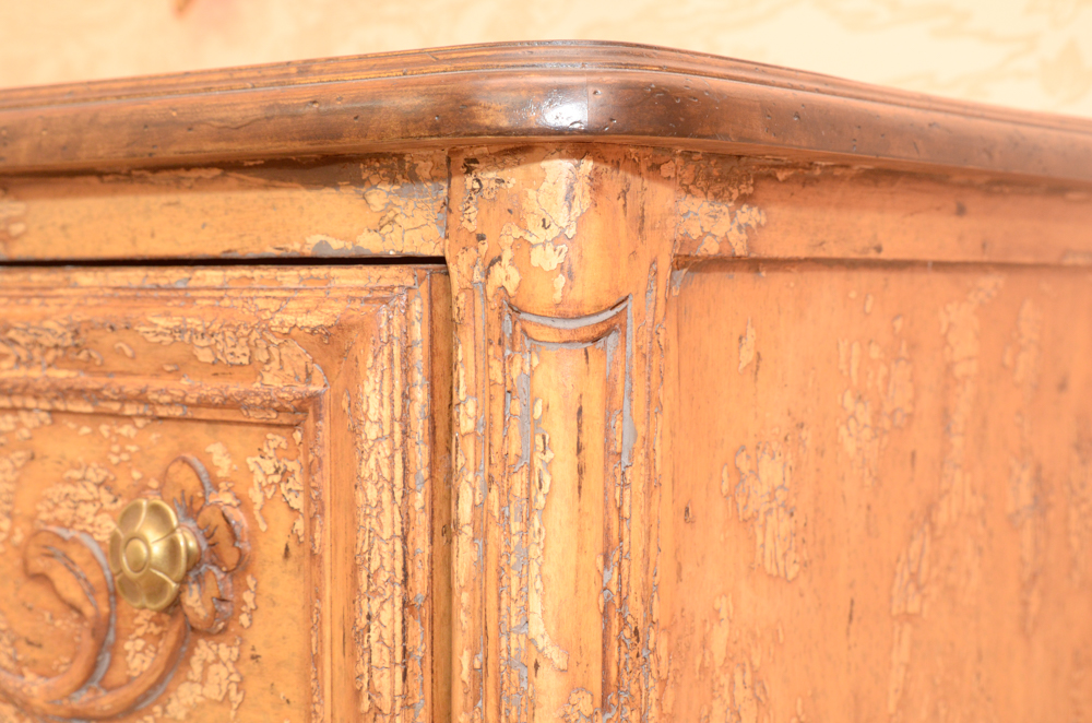 Queen Anne Style Wooden Commode