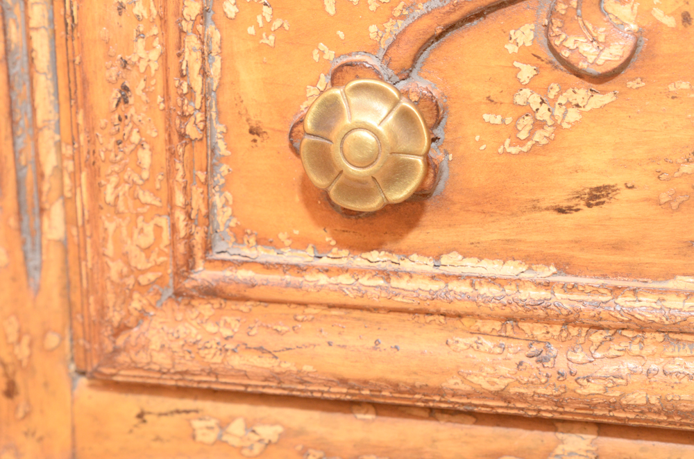 Queen Anne Style Wooden Commode