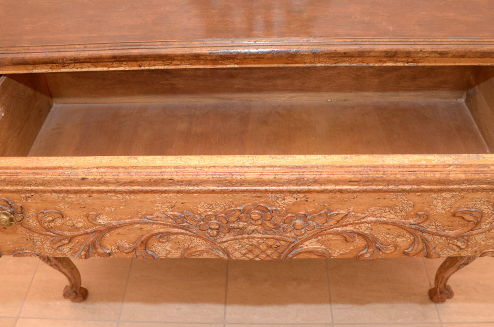 Queen Anne Style Wooden Commode