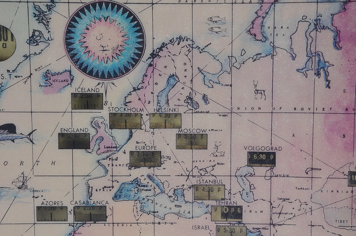 Vintage Howard Miller World Time Clock