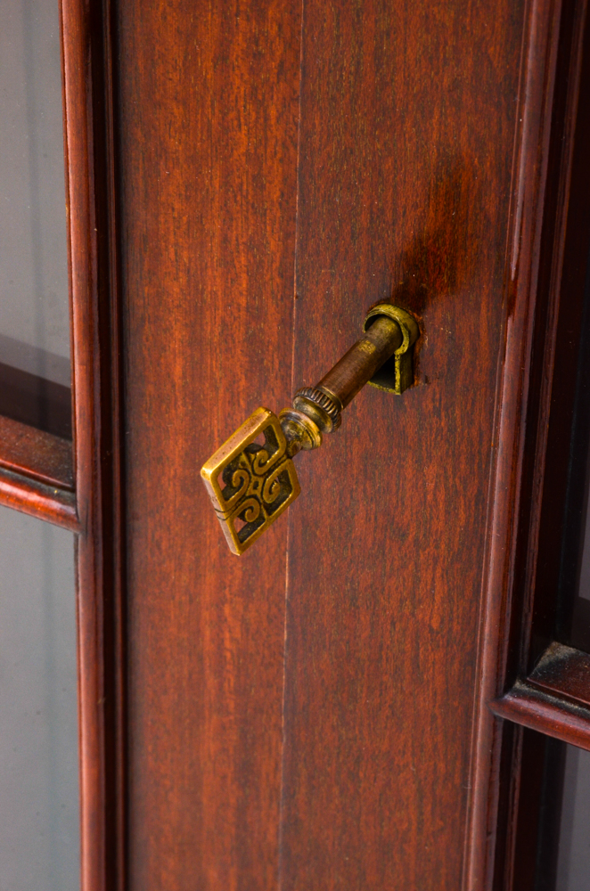 Mahogany Hepplewhite Style Bookcase