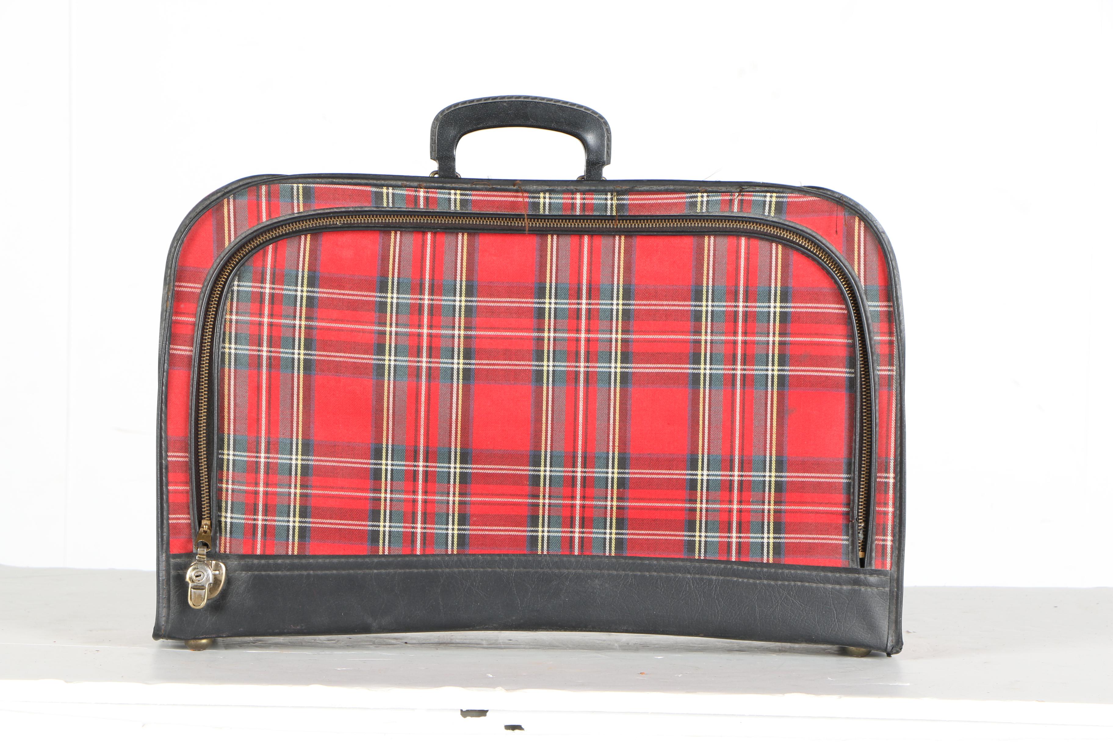 White Star Luggage Set With Plaid Suitcases