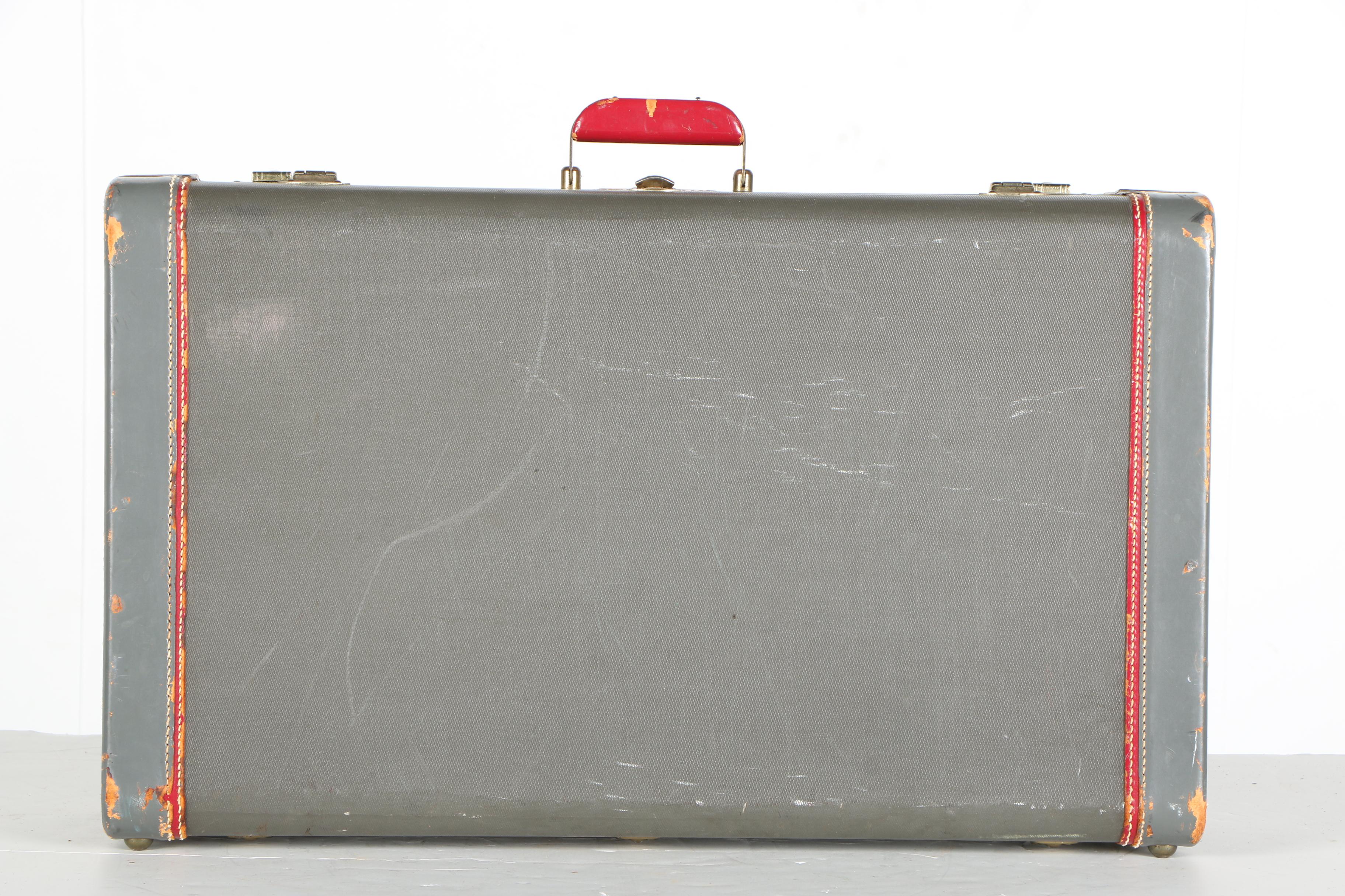 White Star Luggage Set With Plaid Suitcases