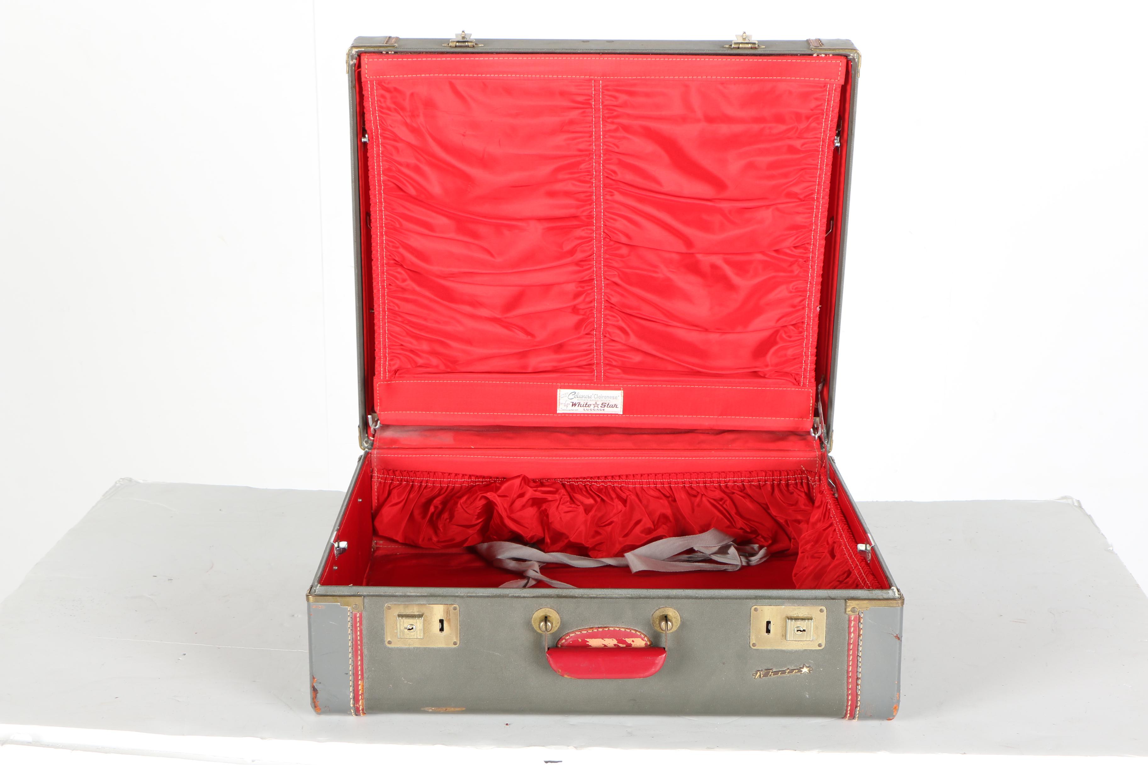 White Star Luggage Set With Plaid Suitcases