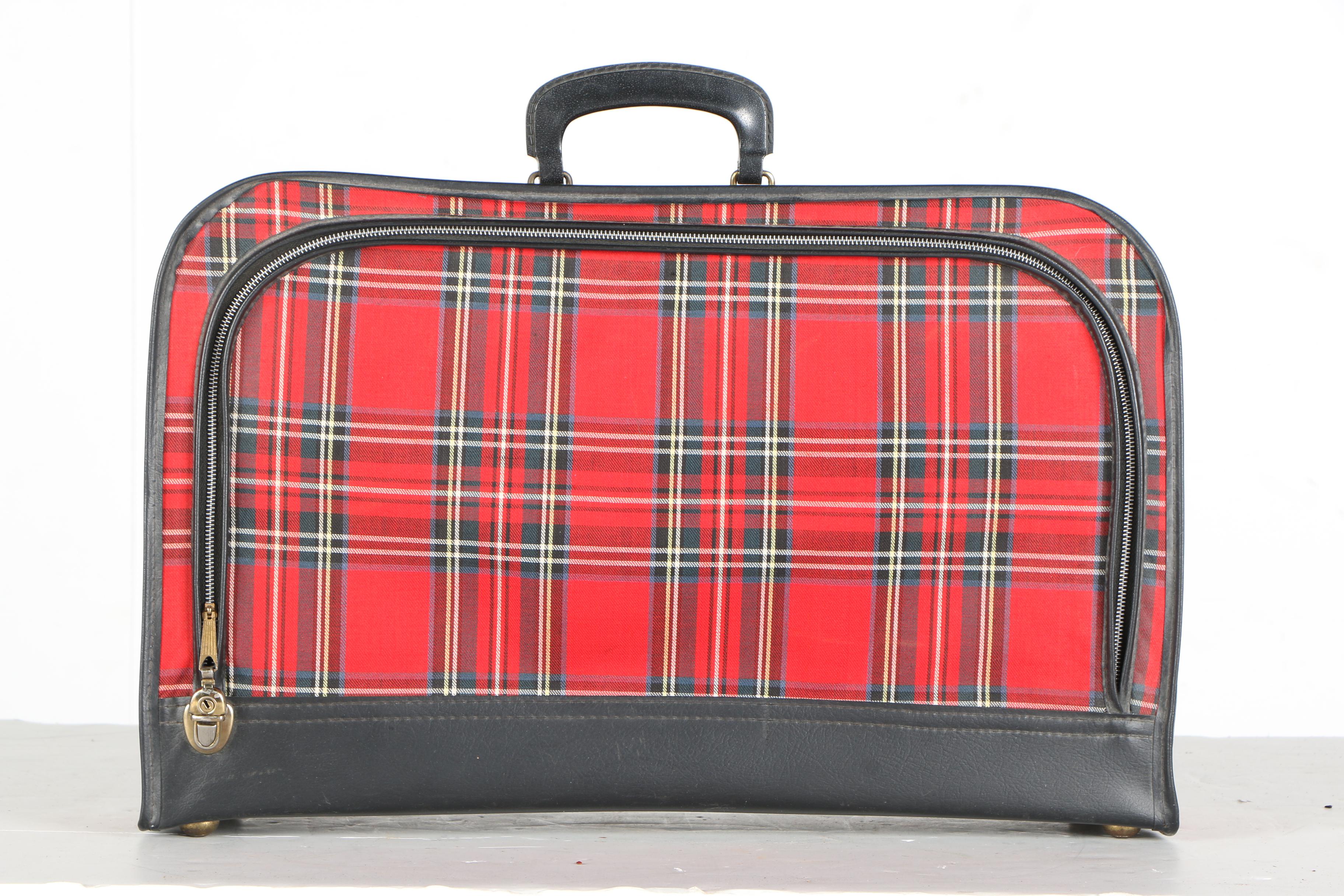 White Star Luggage Set With Plaid Suitcases