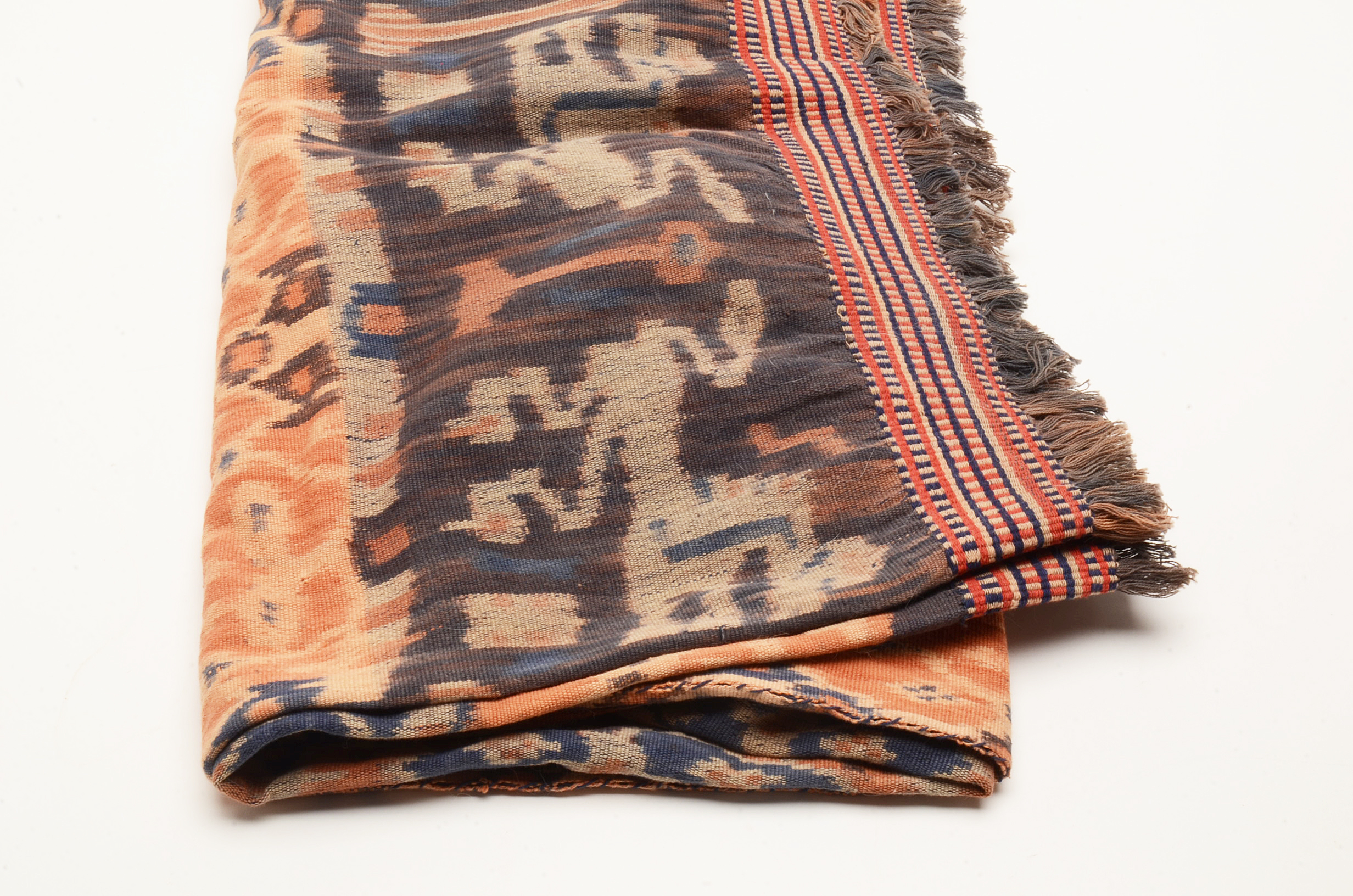 Lacquer Footed Bowl and Woven Cloth